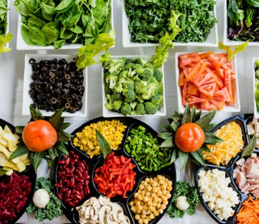‘마이크로 식단’부터 ‘플렉시테리언’까지, 바뀌는 식탁의 풍경 macro shot of vegetable lot
