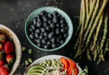 매일의 작은 변화, 맨몸 운동으로 건강 챙기기 vegetable salad